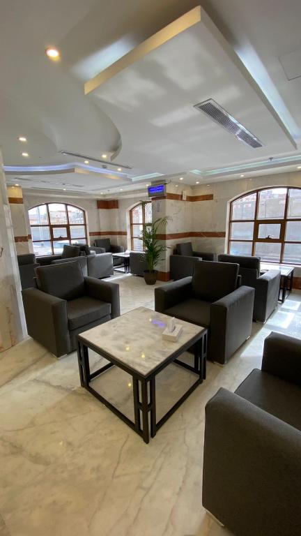 Al Ayniah Hotel Dining