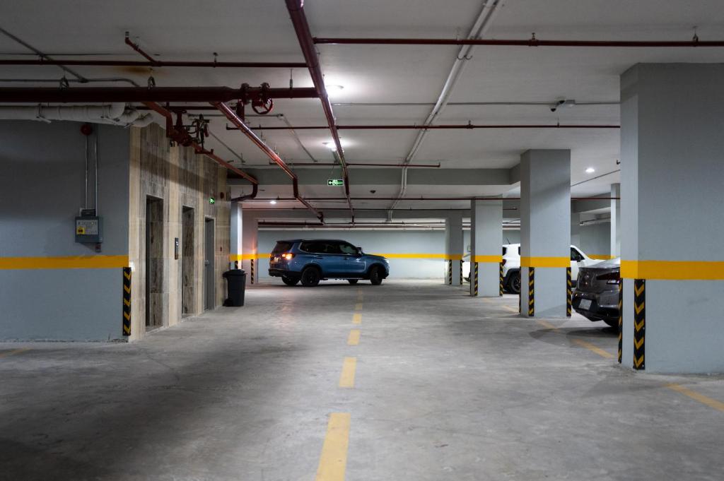 Lafif Hotel Parking